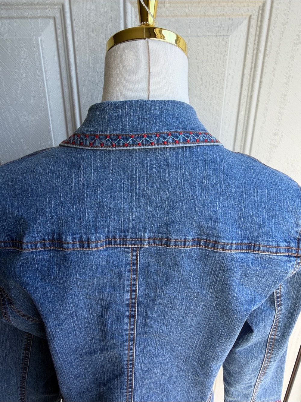 Ruby Rd. Colorful Festival Western Boho Size 8 Embroidered Denim Blazer - Picture 6 of 9